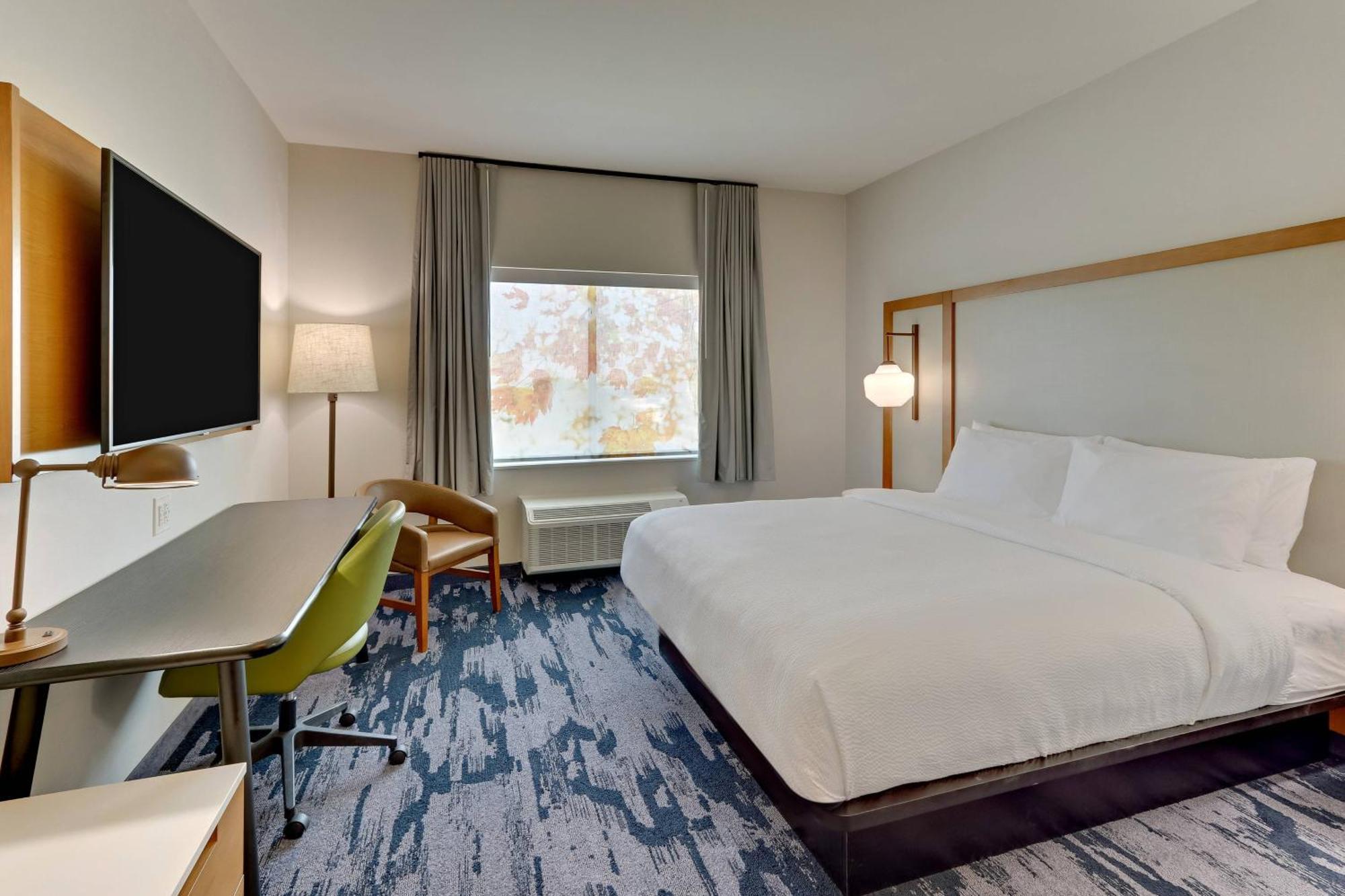 Fairfield Inn & Suites By Marriott Dallas Love Field Exterior photo